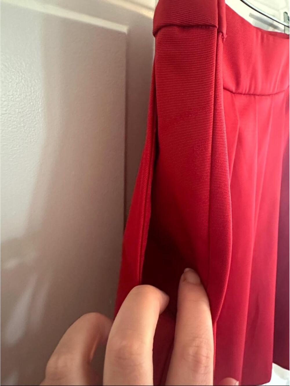 Ann Taylor Red Pleated Skater Skirt Size 2 - Picture 4 of 5